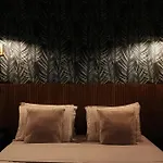 Cris Hotel